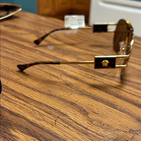 Versace Sunglasses with Gold Frame and Brown Lenses - Picture 4 of 10